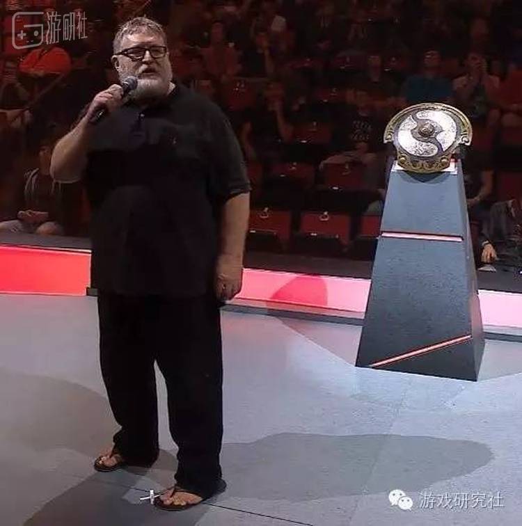 在开幕式上拖鞋登场的G胖不知算不算也是一个看点