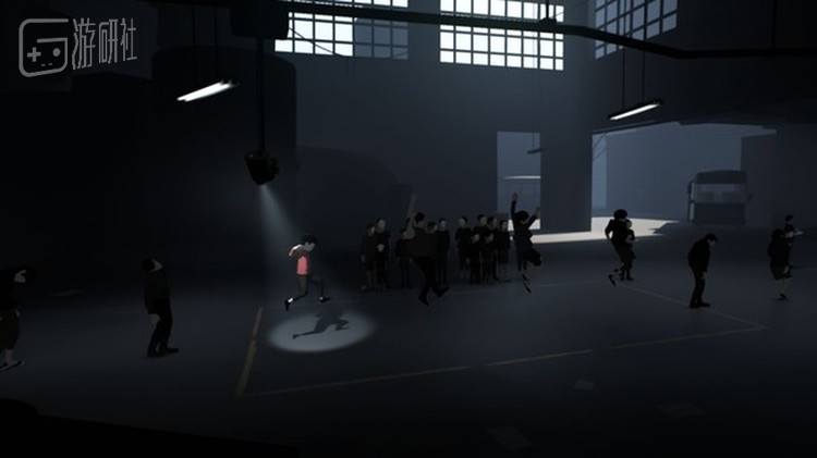 在灯光的紧逼下，你只能与其它行尸走肉作出相同动作