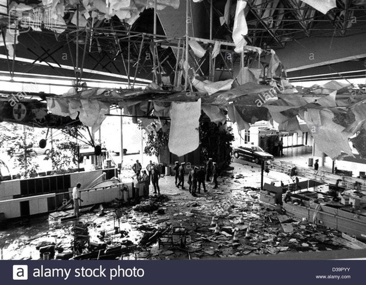 爆炸后的法兰克福候机大厅，侵删