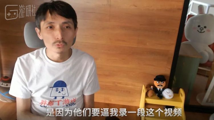 最终答案被分享到群里后，仅33人的访问量就让这个视频的网址崩溃了，可见他们的经费是真不太多