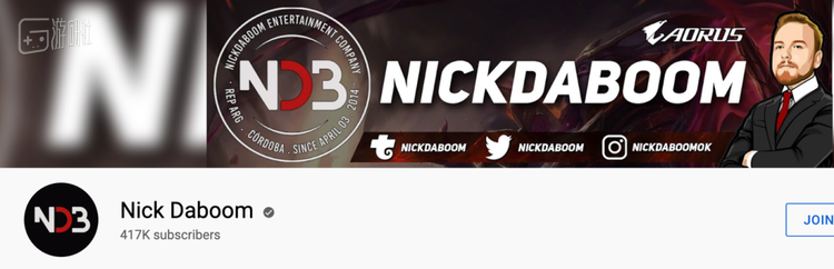 Nick在油管上拥有四十多万粉丝，我虽然不懂西语也礼貌地关注了