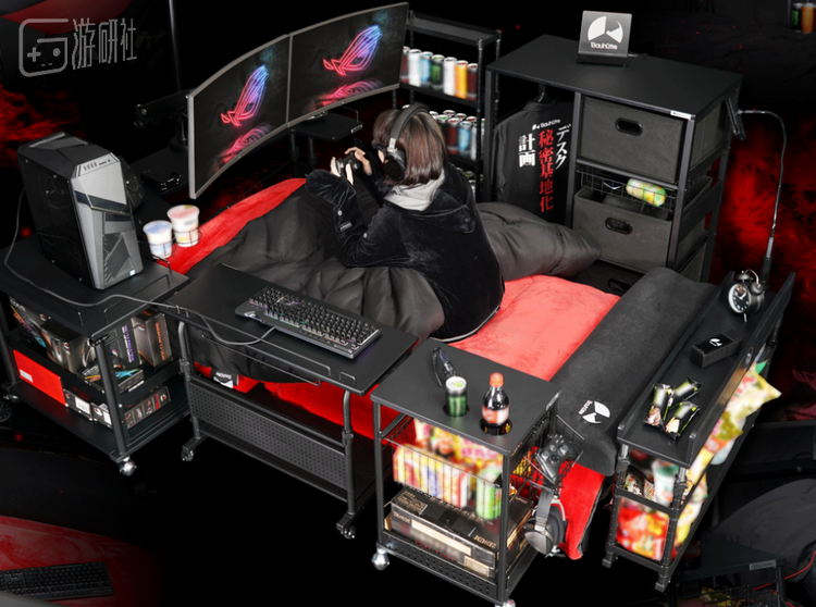 除了电脑、鼠标、键盘外，其他的置物柜、床和床上用品、衣服等物品都是Bauhutte的产品