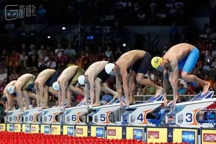 训练中不是每次出发都要上跳台，但轮到要上跳台的时候，通常也就是被队友们围观冲刺的时候