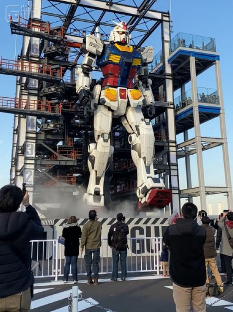 驾驶挖掘机和驾驶高达本质上都是一样的