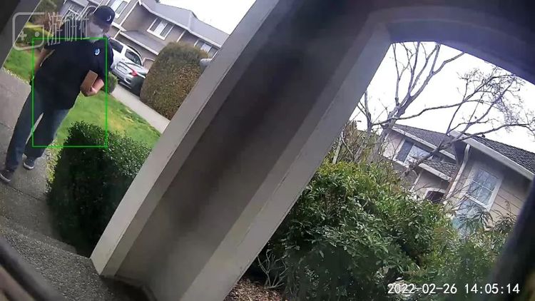 已经酷似圣诞老人的造型