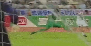 如此强悍的爆发力让任何对位者肝胆欲裂