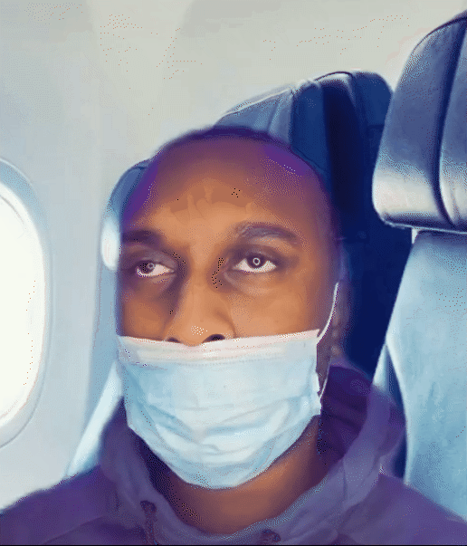 用咳嗽掩饰屁声，越隐秘越成功