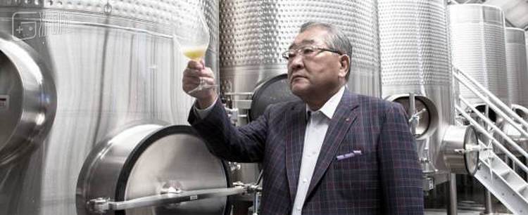 现任Capcom会长兼CEO的辻本宪三，目前业余爱好是酿酒