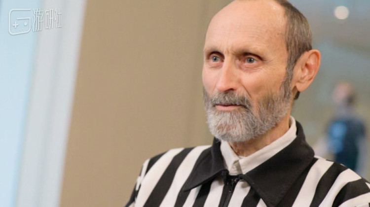 做为裁判的沃尔特&middot;戴当时已年届60