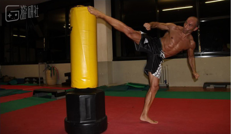 现在的扎内蒂是格斗家了