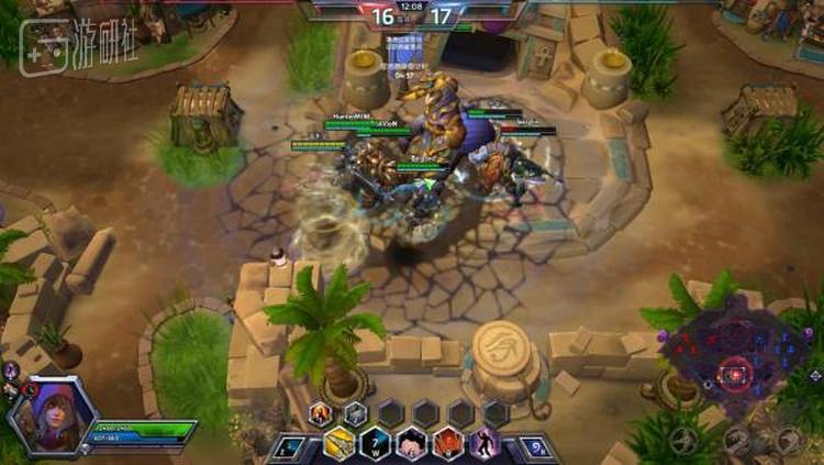 《风暴英雄》对传统的MOBA机制做出不少改变，挺适合大龄玩家