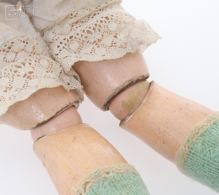 从关节的构造足以看出德国制造技艺的炉火纯青 