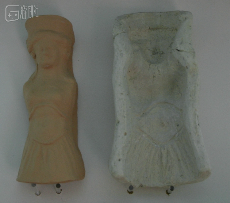 图为制作普拉贡的摸具 通过模具浇筑普拉贡的半身，再将人偶两个半身拼合到一起