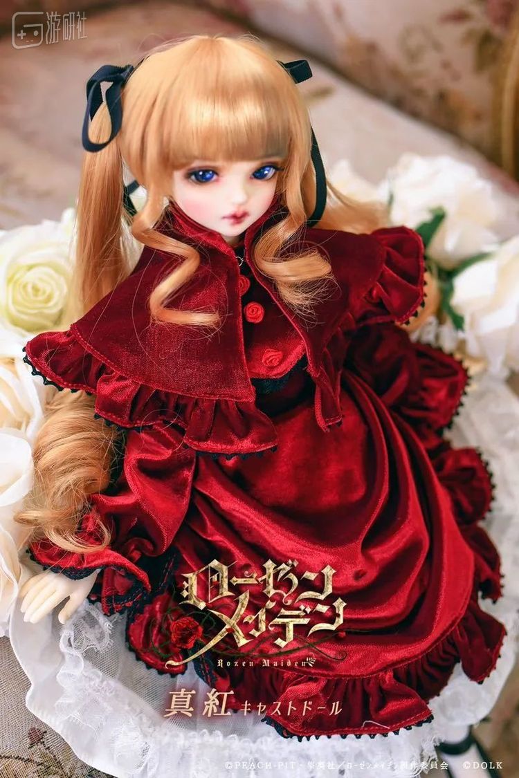 主角们的现实周边也是娃娃