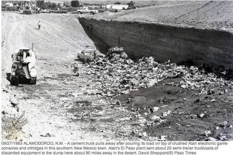 当时的新闻报道说总共埋掉了20辆卡车的卡带