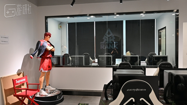 店内目前的五人间还是略显局促