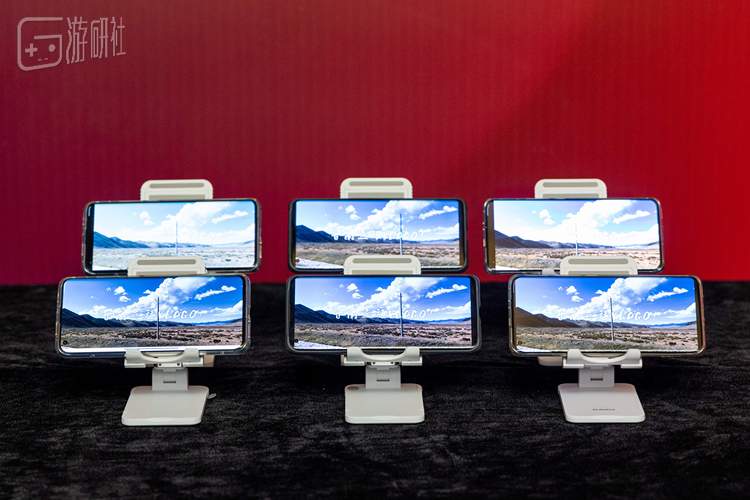 bilibili 用户可以投稿自己创作的杜比视界格式 UGC 内容。通过不同型号的手机回放杜比视界格式内容时，都能如实还原创作者的意图，带来一致的高品质视觉体验。（图中所展示的是三列不同型号的手机，上排三个是非杜比视界格式内容，下排三个为杜比视界格式内容。）