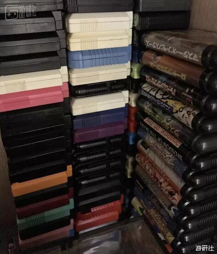 从图里可以看出除了FC卡带之外还有不少MD游戏